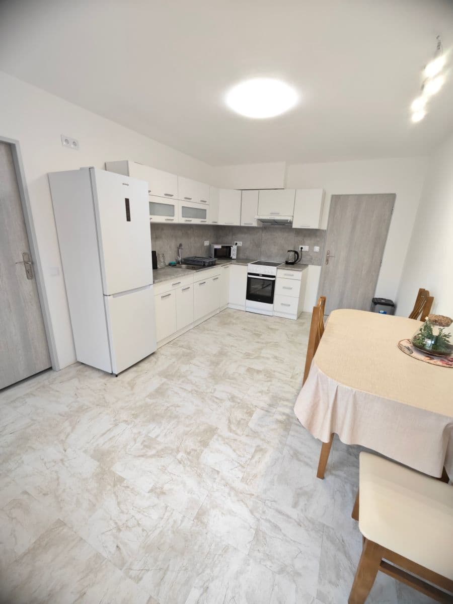 3 bedroom flat to rent, 68 m², Třeboradická, Prague, Prague 3 bedroom flat to rent, 68 m², Třeboradická, Prague, Prague