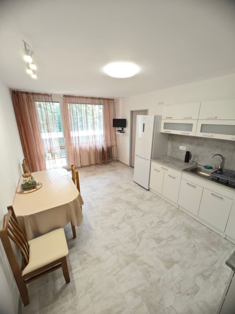 3 bedroom flat to rent, 68 m², Třeboradická, Prague, Prague 3 bedroom flat to rent, 68 m², Třeboradická, Prague, Prague