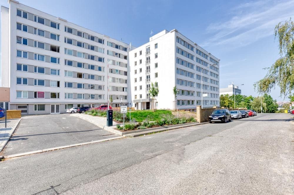 1 bedroom with open-plan kitchen flat to rent, 47 m², Čenětická, Prague, Prague 1 bedroom with open-plan kitchen flat to rent, 47 m², Čenětická, Prague, Prague