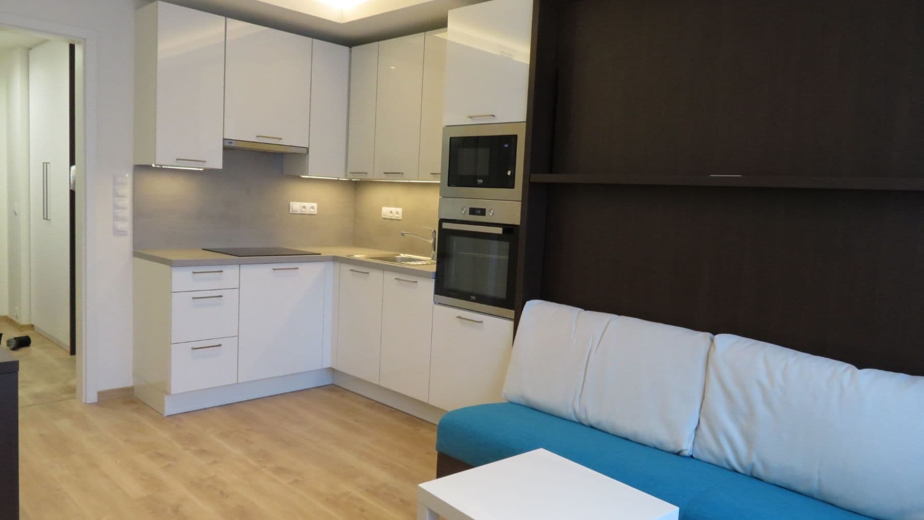 Studio flat to rent, 29 m², Mukařovského, Prague, Prague Studio flat to rent, 29 m², Mukařovského, Prague, Prague