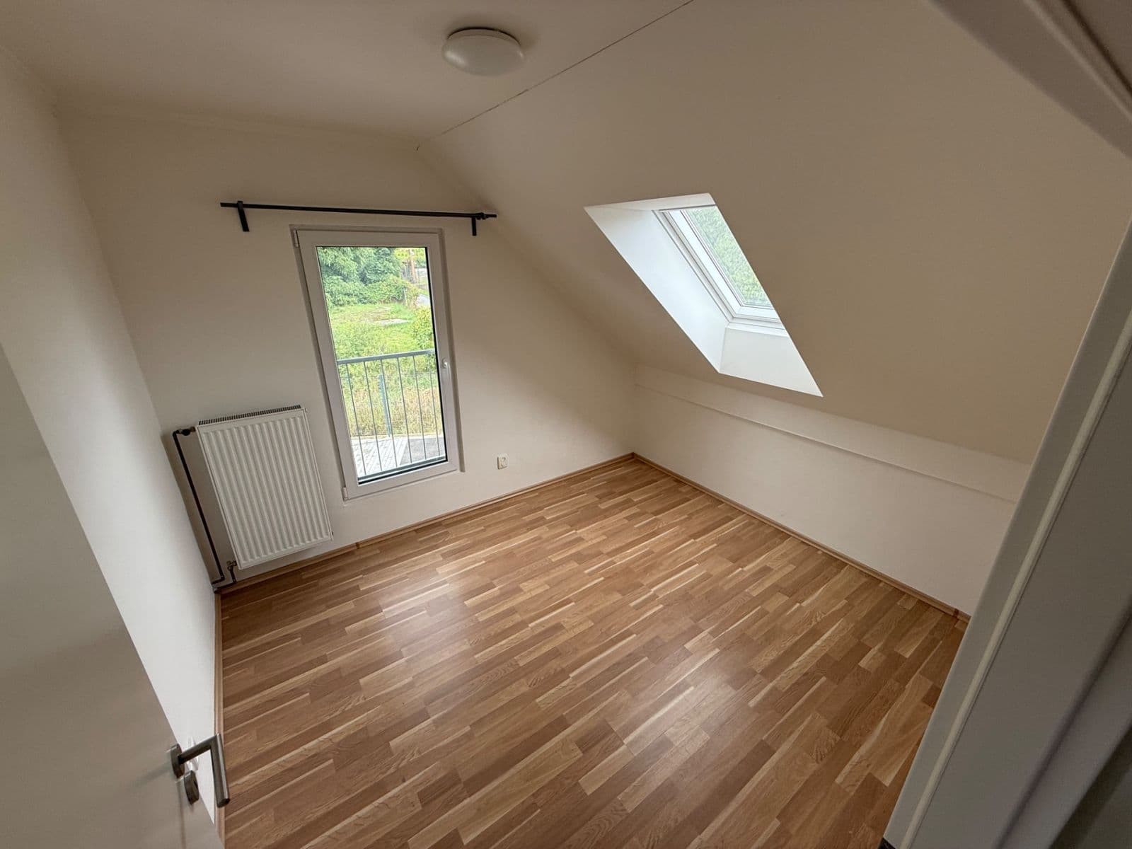 3 bedroom with open-plan kitchen flat to rent, 96 m², Habrová, Plzeň, Plzeňský Region 3 bedroom with open-plan kitchen flat to rent, 96 m², Habrová, Plzeň, Plzeňský Region