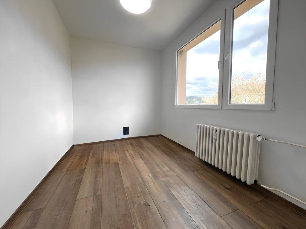3 bedroom flat to rent, 69 m², Úštěk, Ústecký Region 3 bedroom flat to rent, 69 m², Úštěk, Ústecký Region