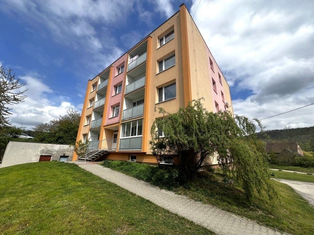 3 bedroom flat to rent, 69 m², Úštěk, Ústecký Region 3 bedroom flat to rent, 69 m², Úštěk, Ústecký Region