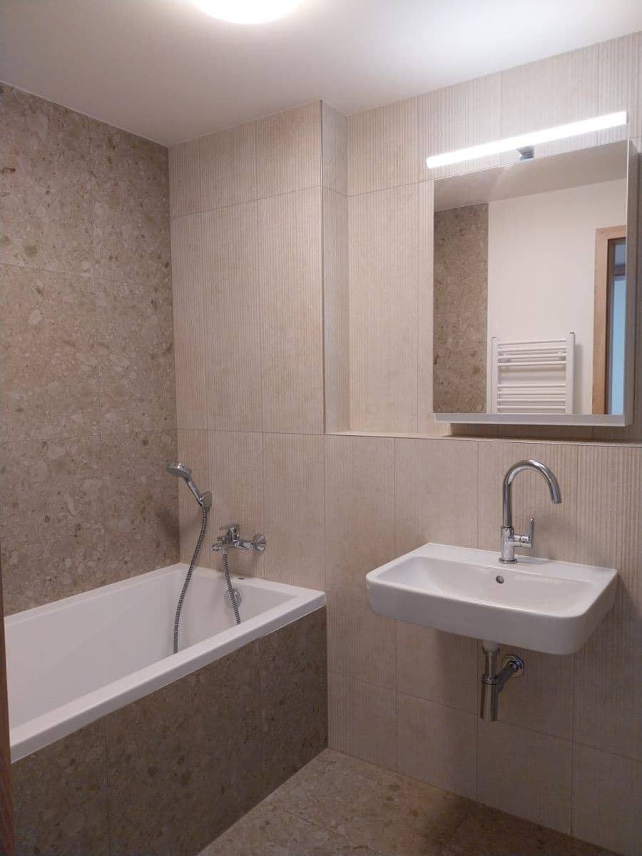 2 bedroom with open-plan kitchen flat to rent, 65 m², Dřevčická, Brandýs nad Labem-Stará Boleslav, Středočeský Region 2 bedroom with open-plan kitchen flat to rent, 65 m², Dřevčická, Brandýs nad Labem-Stará Boleslav, Středočeský Region