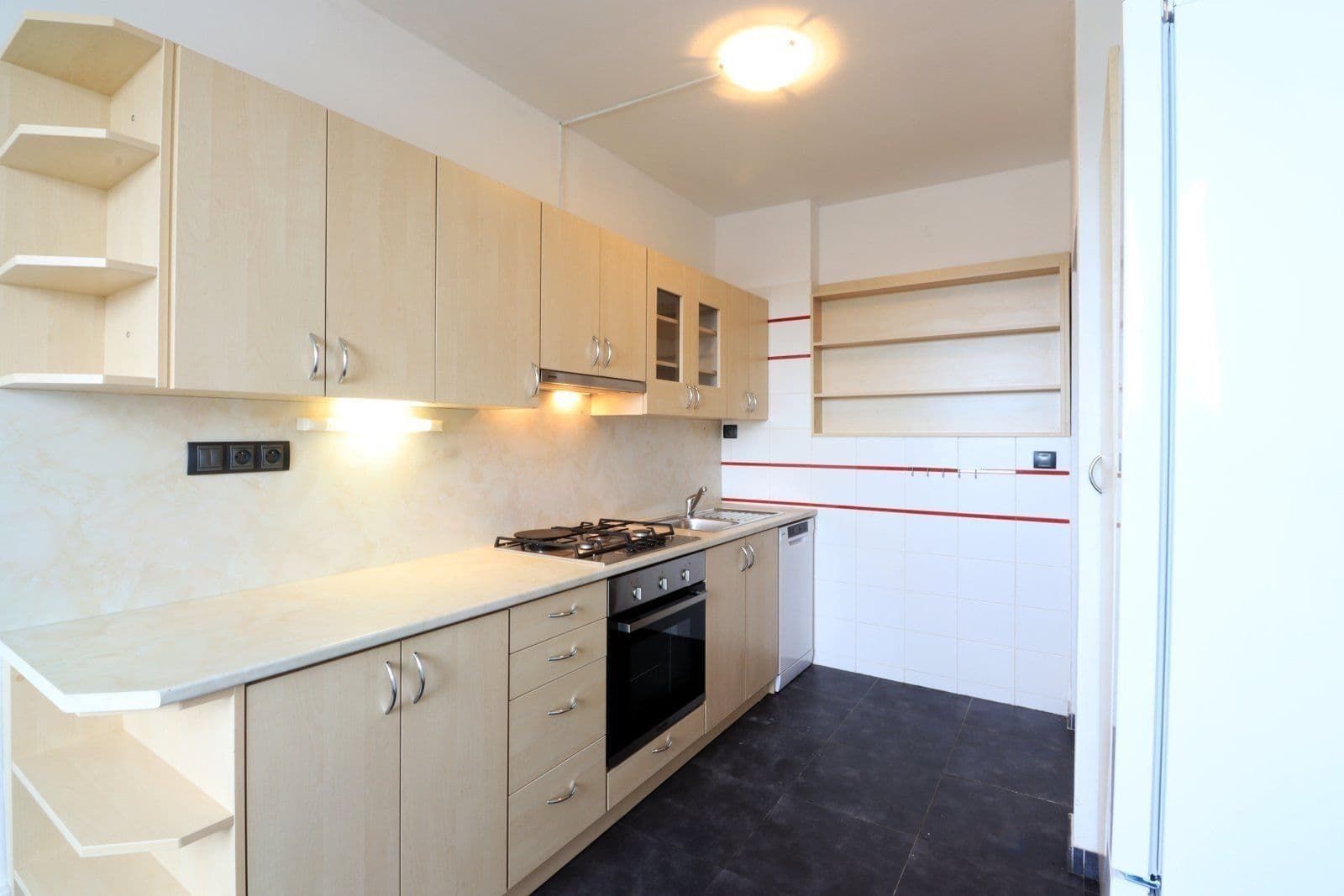 3 bedroom flat to rent, 82 m², Platónova, Prague, Prague 3 bedroom flat to rent, 82 m², Platónova, Prague, Prague