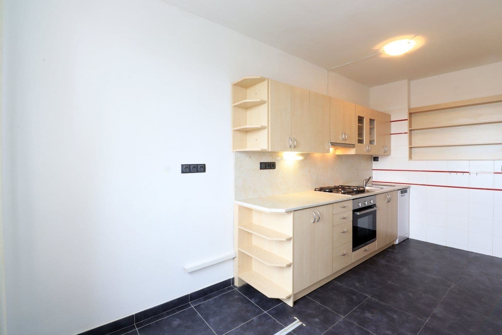 3 bedroom flat to rent, 82 m², Platónova, Prague, Prague 3 bedroom flat to rent, 82 m², Platónova, Prague, Prague