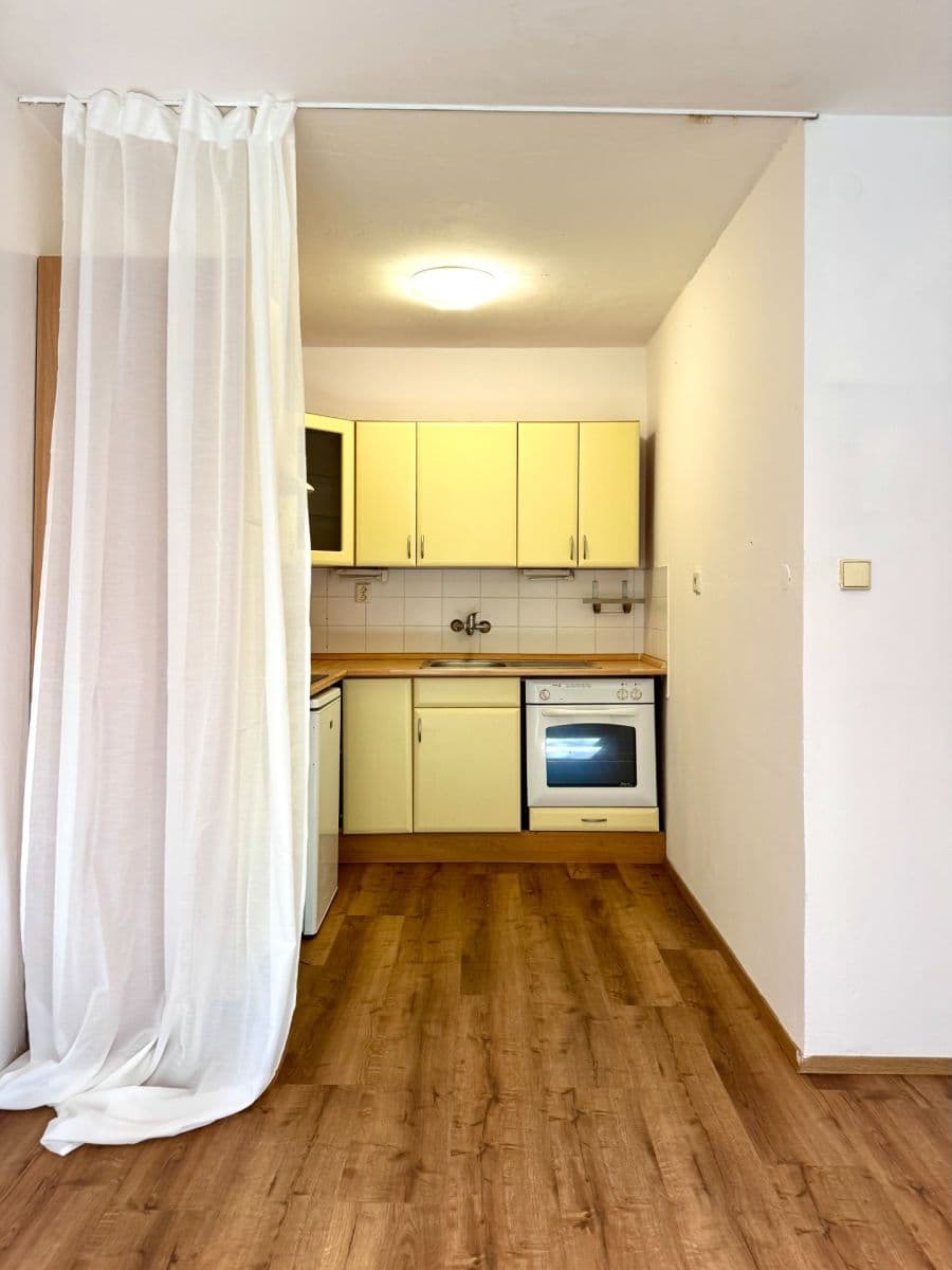 1 bedroom with open-plan kitchen flat for sale, 35 m², Vysočanská, Prague, Prague 1 bedroom with open-plan kitchen flat for sale, 35 m², Vysočanská, Prague, Prague