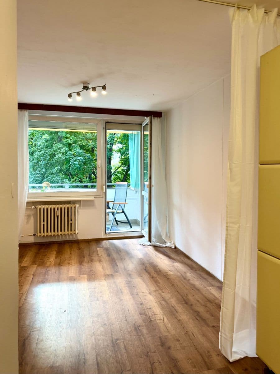 1 bedroom with open-plan kitchen flat for sale, 35 m², Vysočanská, Prague, Prague 1 bedroom with open-plan kitchen flat for sale, 35 m², Vysočanská, Prague, Prague