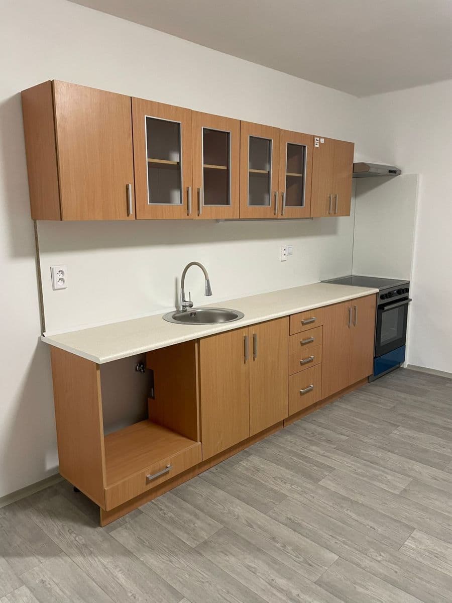 3 bedroom with open-plan kitchen flat to rent, 64 m², J. A. Komenského, Meziboří, Ústecký Region 3 bedroom with open-plan kitchen flat to rent, 64 m², J. A. Komenského, Meziboří, Ústecký Region