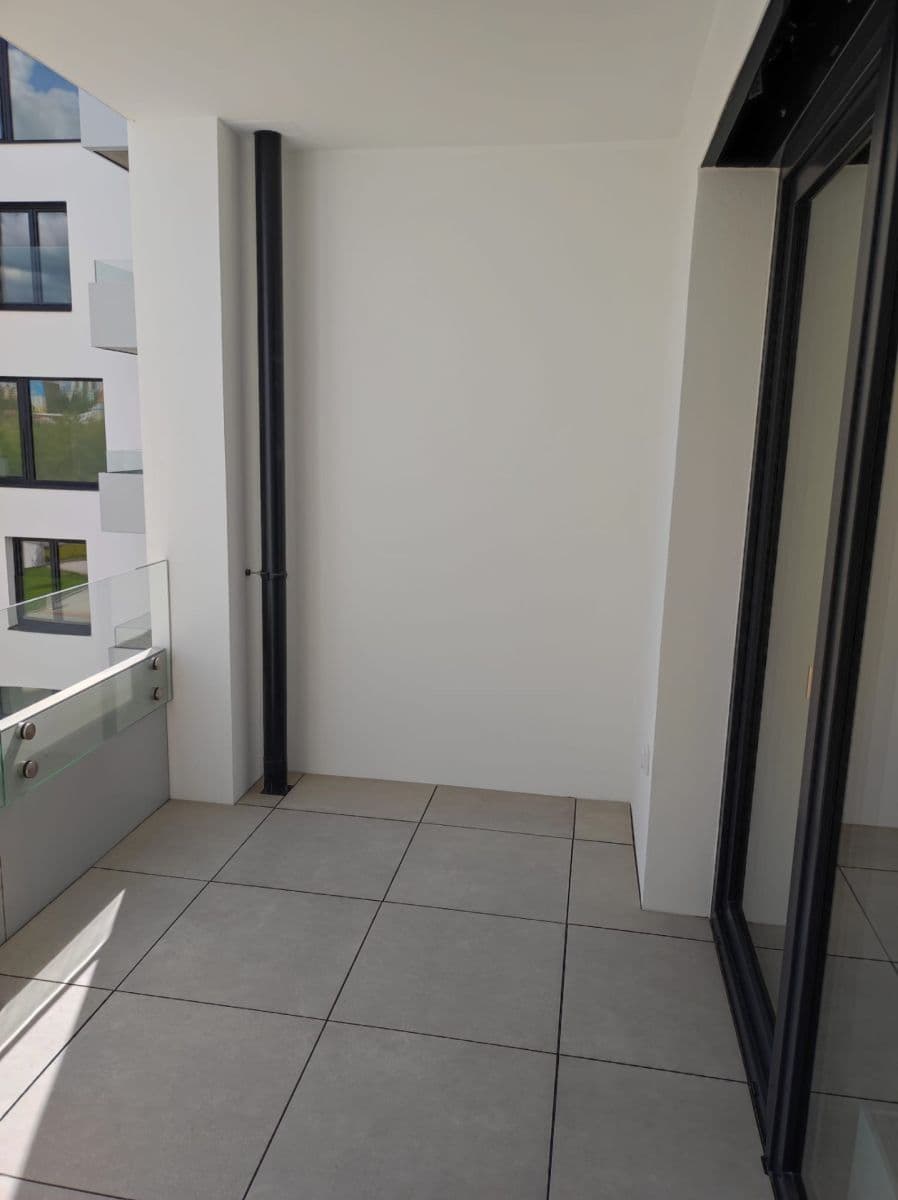 Studio flat to rent, 35 m², třída Generála Píky, Brno, Jihomoravský Region Studio flat to rent, 35 m², třída Generála Píky, Brno, Jihomoravský Region
