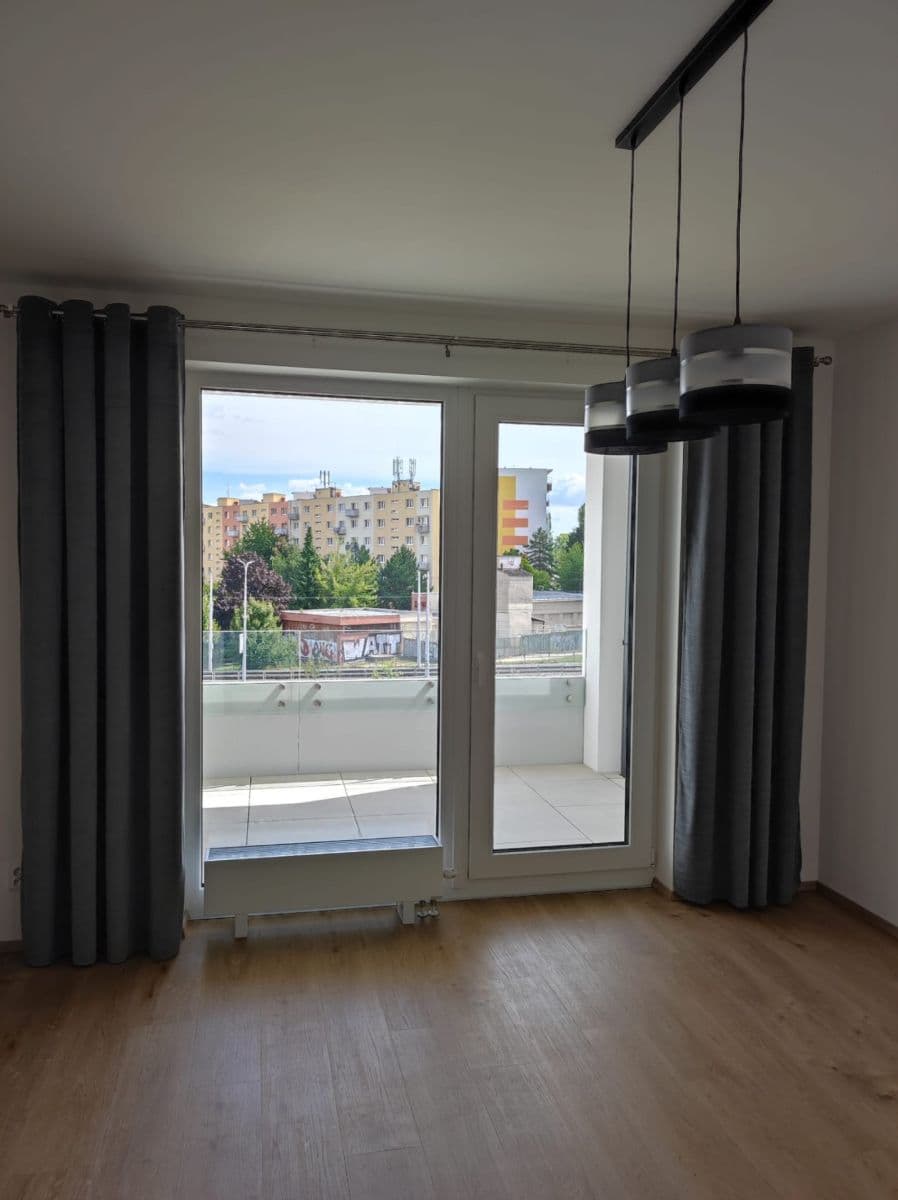 Studio flat to rent, 35 m², třída Generála Píky, Brno, Jihomoravský Region Studio flat to rent, 35 m², třída Generála Píky, Brno, Jihomoravský Region