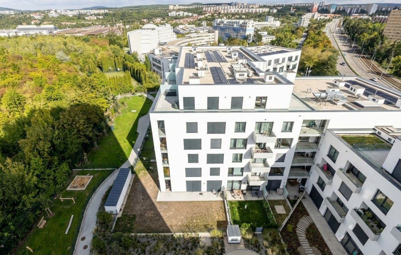 Studio flat to rent, 35 m², třída Generála Píky, Brno, Jihomoravský Region Studio flat to rent, 35 m², třída Generála Píky, Brno, Jihomoravský Region
