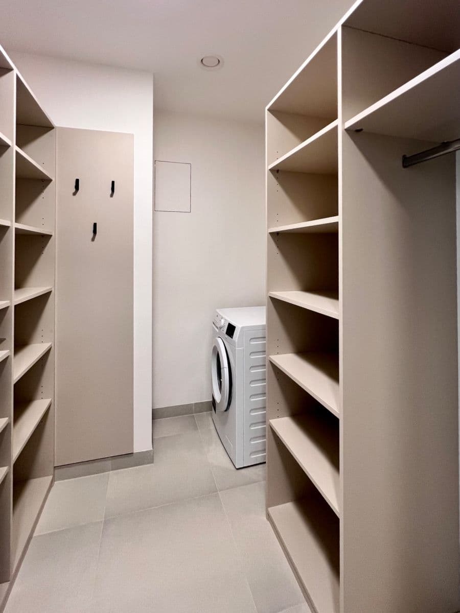 1 bedroom with open-plan kitchen flat to rent, 53 m², U Plynárny, Prague, Prague 1 bedroom with open-plan kitchen flat to rent, 53 m², U Plynárny, Prague, Prague