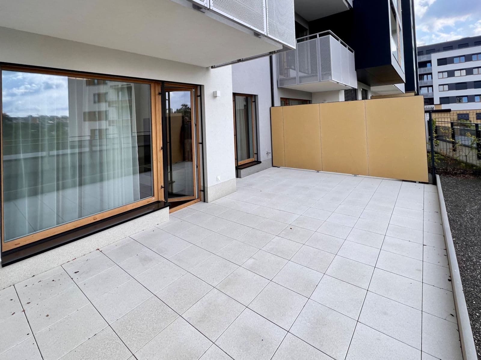 1 bedroom with open-plan kitchen flat to rent, 53 m², U Plynárny, Prague, Prague 1 bedroom with open-plan kitchen flat to rent, 53 m², U Plynárny, Prague, Prague