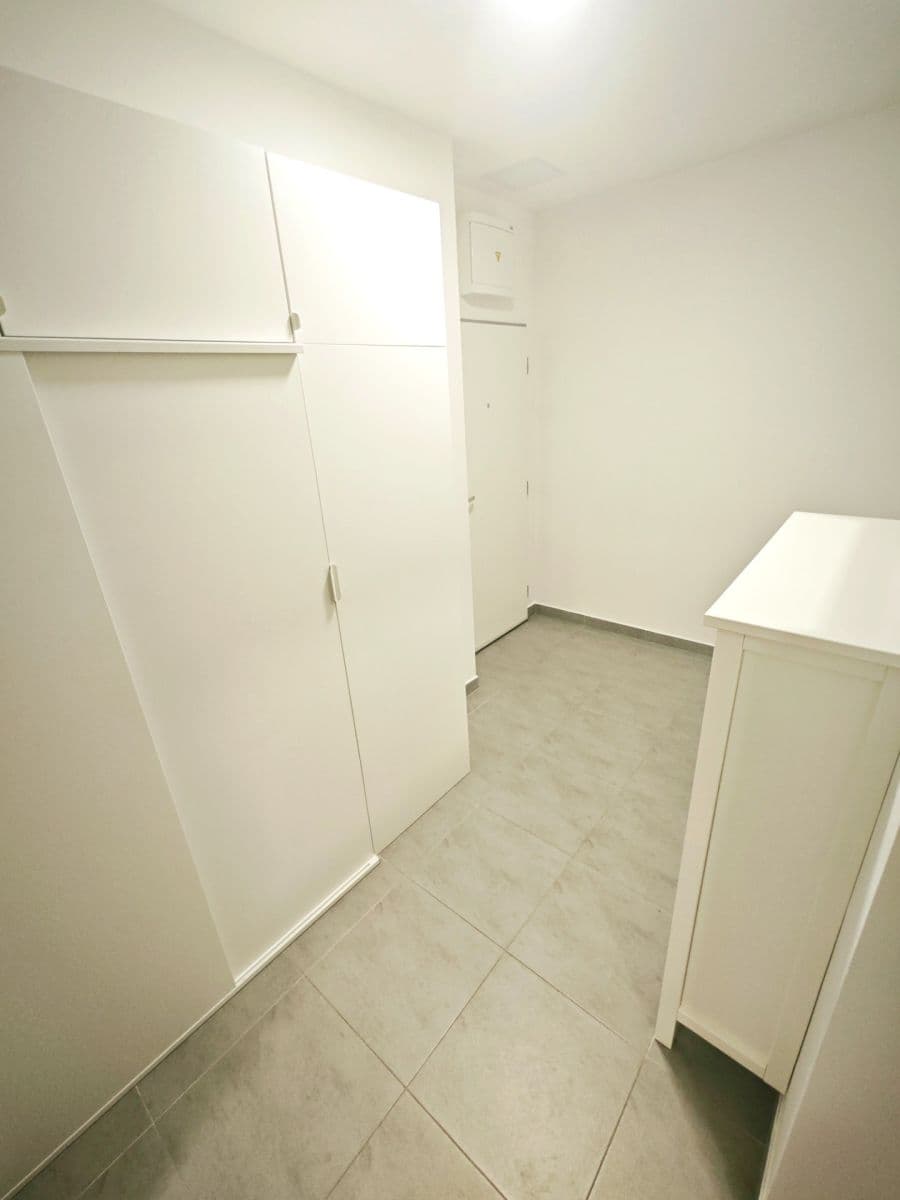 Studio flat to rent, 34 m², V Závětří, Prague, Prague Studio flat to rent, 34 m², V Závětří, Prague, Prague