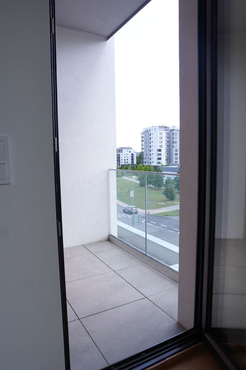 Studio flat to rent, 43 m², V Třešňovce, Prague, Prague Studio flat to rent, 43 m², V Třešňovce, Prague, Prague