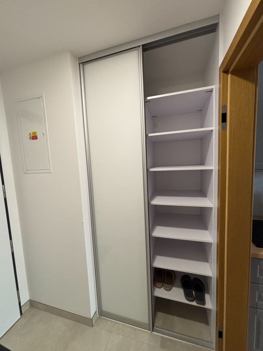 Studio flat to rent, 33 m², Vladimíra Kobranova, Prague, Prague Studio flat to rent, 33 m², Vladimíra Kobranova, Prague, Prague