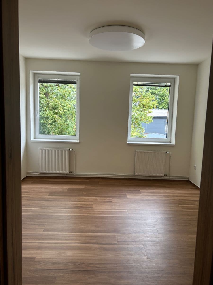 2 bedroom with open-plan kitchen flat to rent, 93 m², Krucemburk, Vysočina Region 2 bedroom with open-plan kitchen flat to rent, 93 m², Krucemburk, Vysočina Region