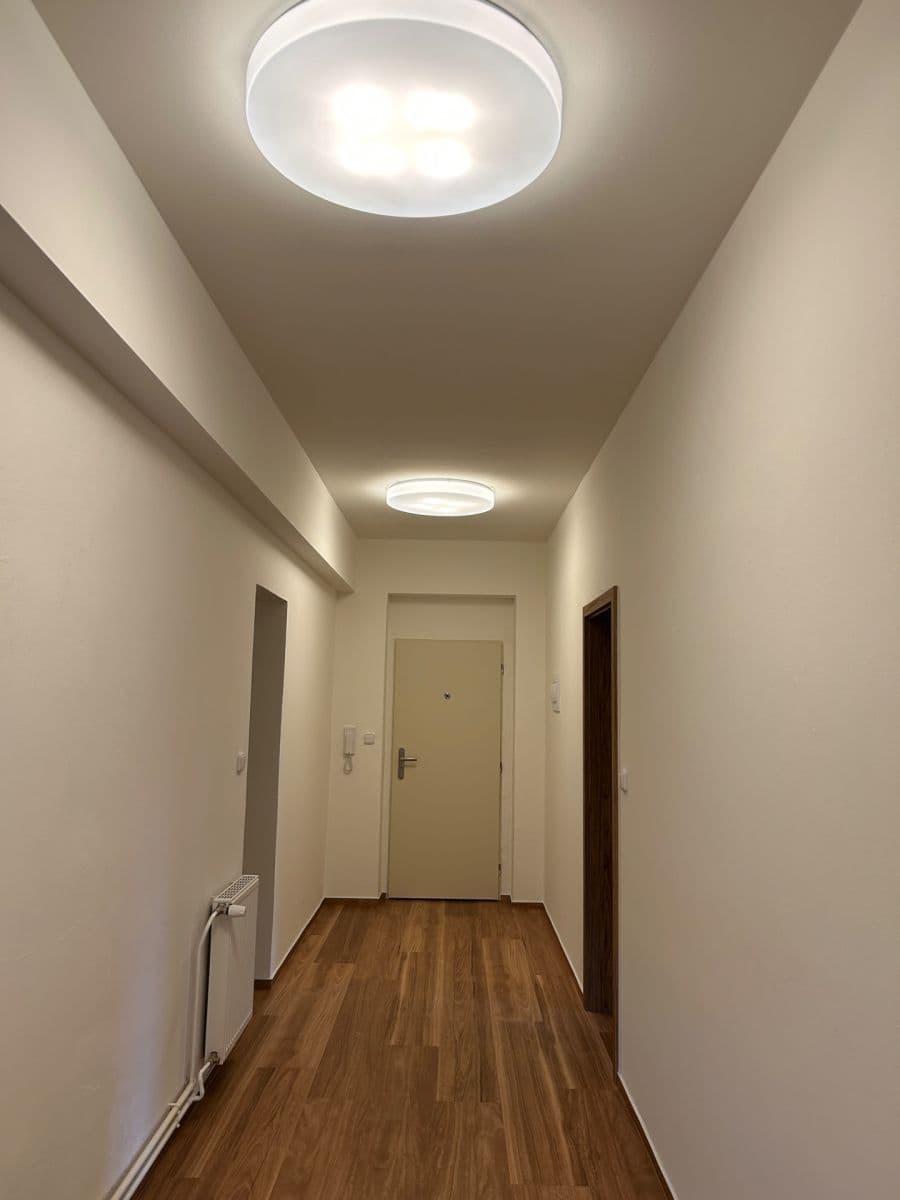 2 bedroom with open-plan kitchen flat to rent, 93 m², Krucemburk, Vysočina Region 2 bedroom with open-plan kitchen flat to rent, 93 m², Krucemburk, Vysočina Region