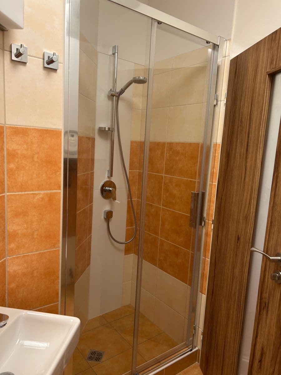 2 bedroom with open-plan kitchen flat to rent, 93 m², Krucemburk, Vysočina Region 2 bedroom with open-plan kitchen flat to rent, 93 m², Krucemburk, Vysočina Region