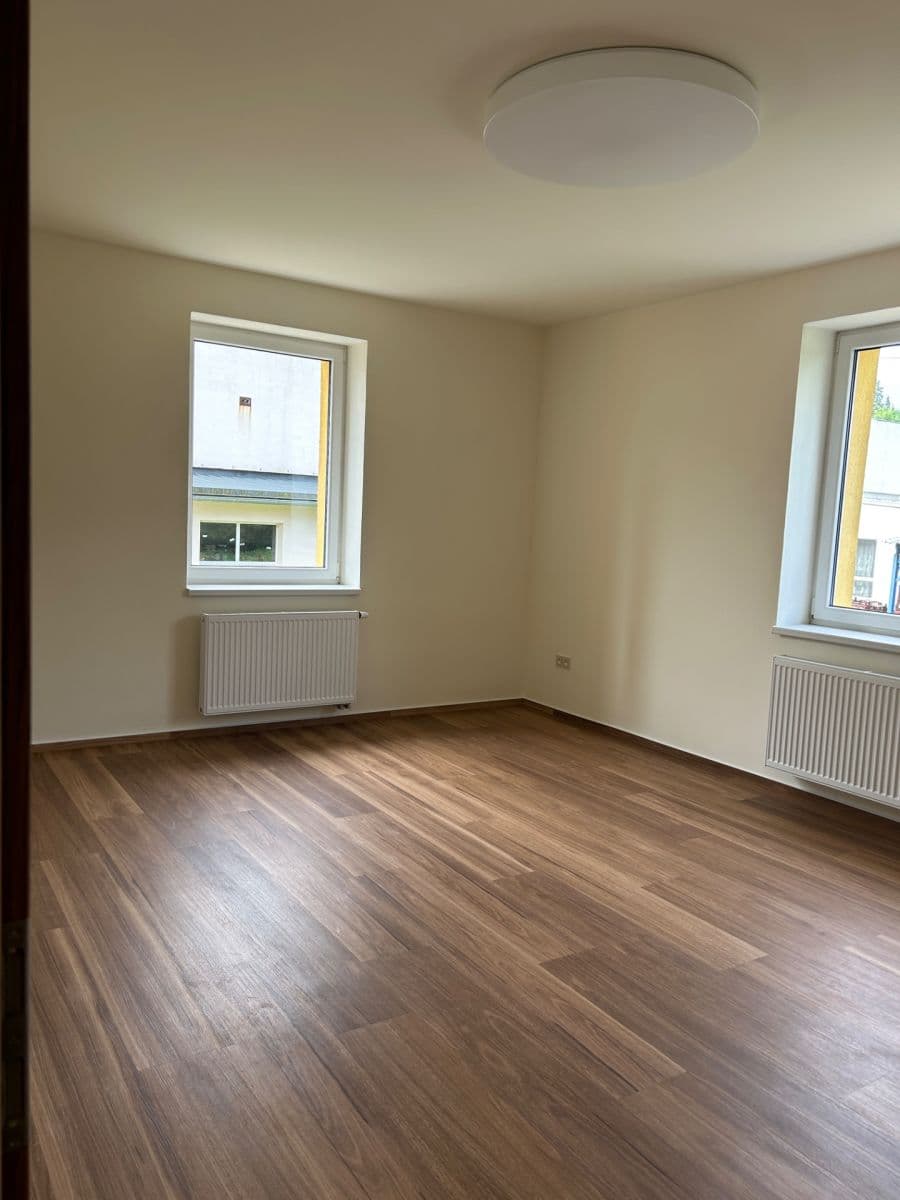 2 bedroom with open-plan kitchen flat to rent, 79 m², Krucemburk, Vysočina Region 2 bedroom with open-plan kitchen flat to rent, 79 m², Krucemburk, Vysočina Region
