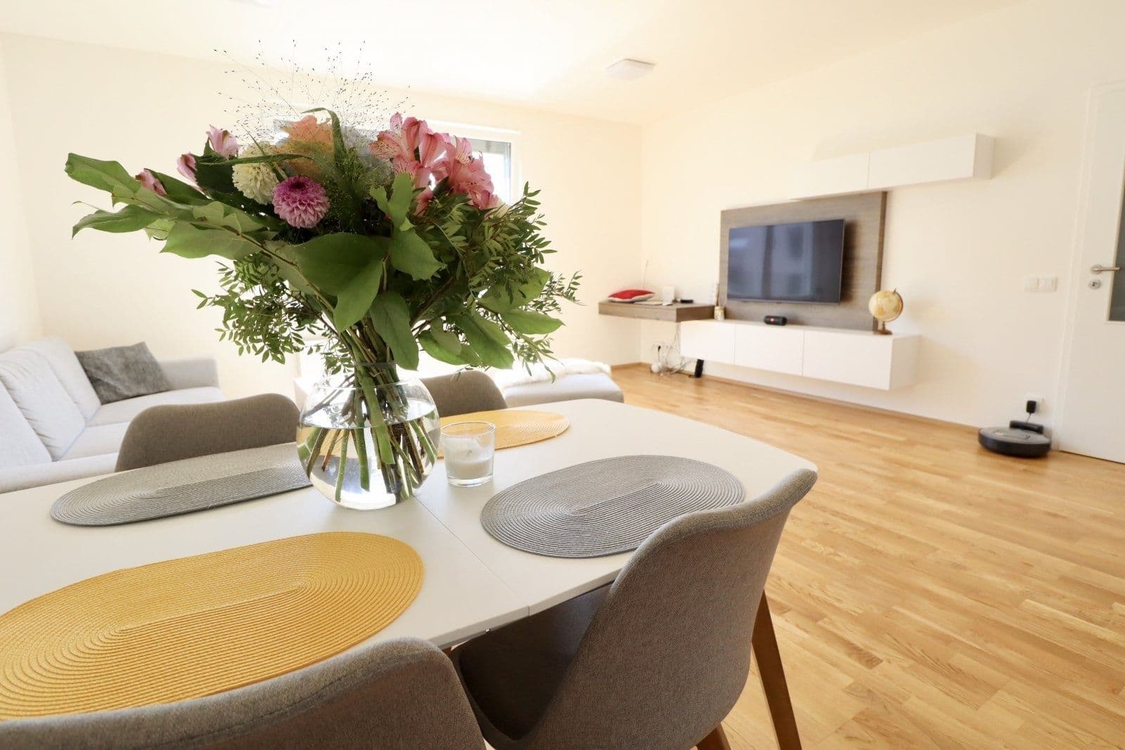 2 bedroom with open-plan kitchen flat to rent, 74 m², Škvorecká, Úvaly, Středočeský Region 2 bedroom with open-plan kitchen flat to rent, 74 m², Škvorecká, Úvaly, Středočeský Region