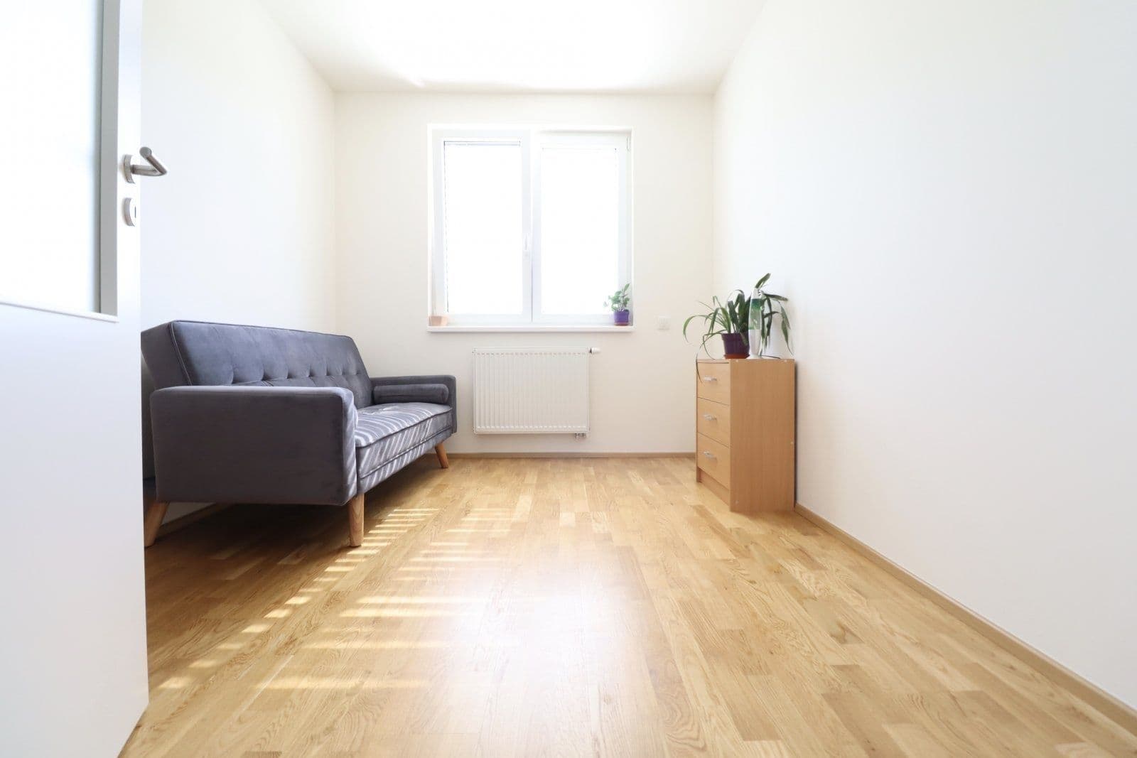 2 bedroom with open-plan kitchen flat to rent, 74 m², Škvorecká, Úvaly, Středočeský Region 2 bedroom with open-plan kitchen flat to rent, 74 m², Škvorecká, Úvaly, Středočeský Region