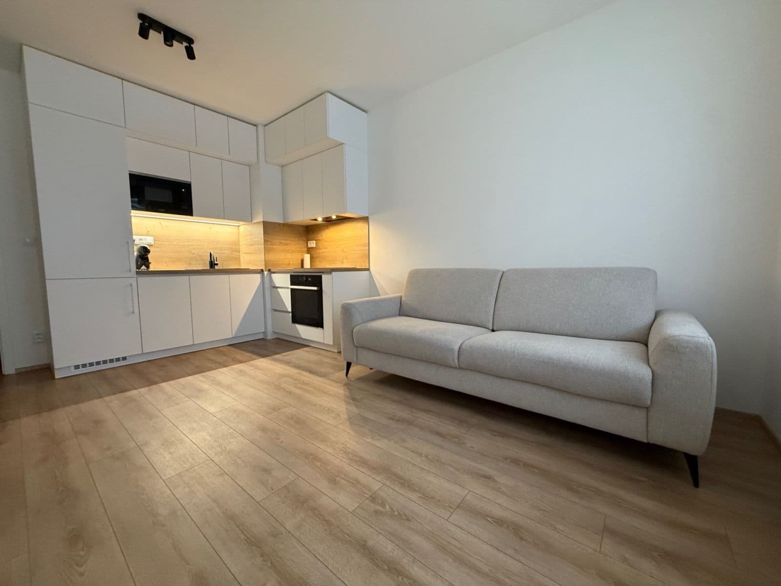 Studio flat to rent, 28 m², Spolková, Brno, Jihomoravský Region Studio flat to rent, 28 m², Spolková, Brno, Jihomoravský Region