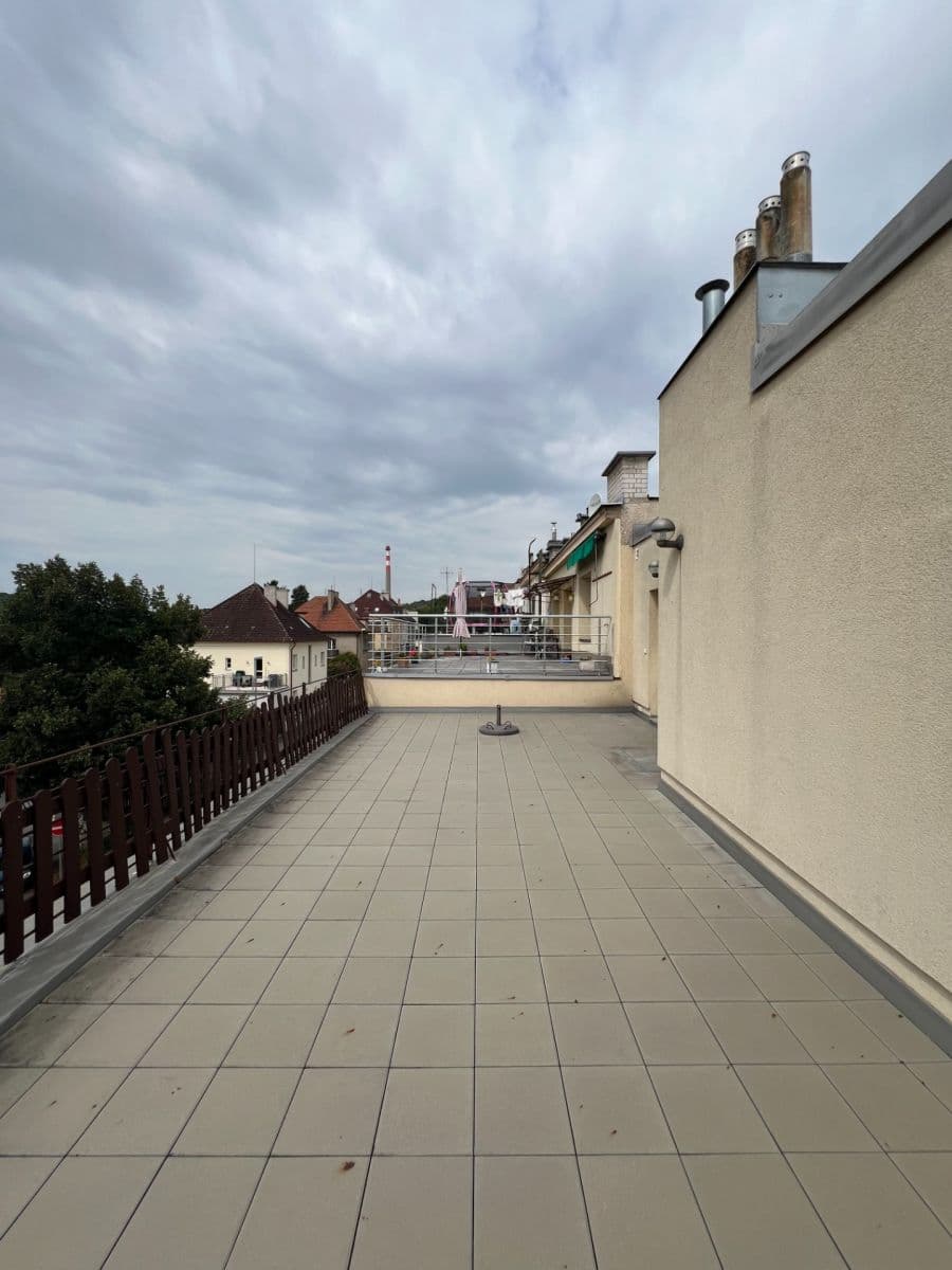 Studio flat to rent, 55 m², Pod Homolkou, Prague, Prague Studio flat to rent, 55 m², Pod Homolkou, Prague, Prague