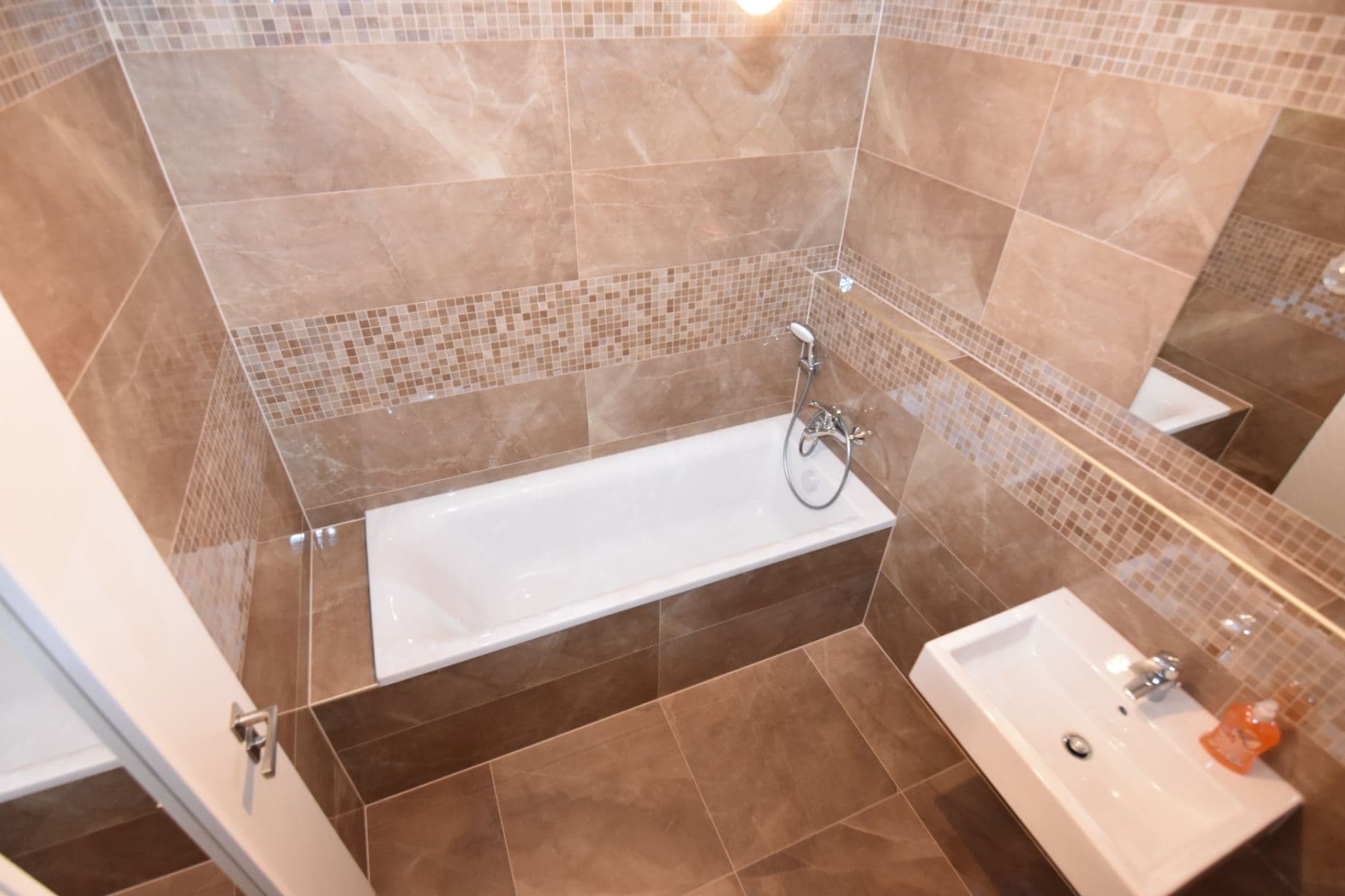 2 bedroom with open-plan kitchen flat to rent, 75 m², Armádní, Milovice, Středočeský Region 2 bedroom with open-plan kitchen flat to rent, 75 m², Armádní, Milovice, Středočeský Region