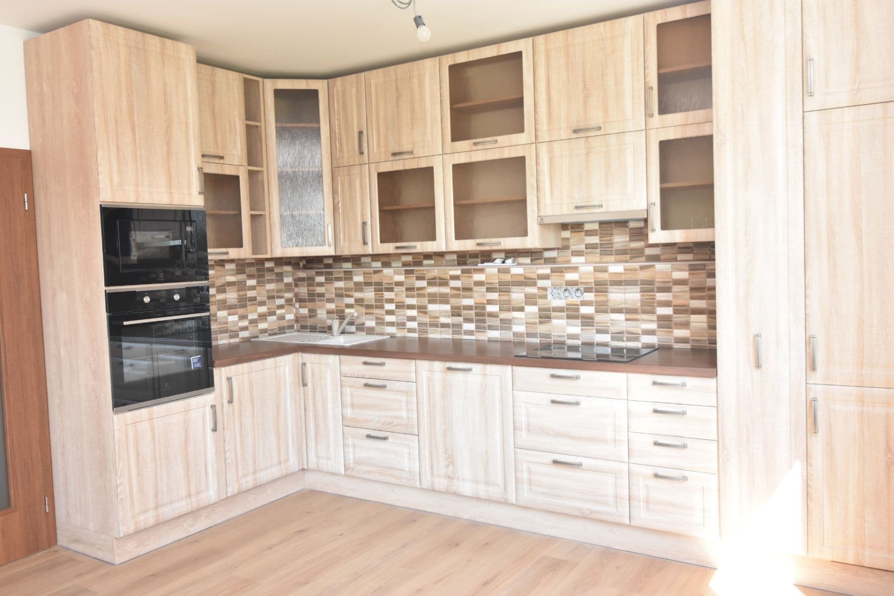 2 bedroom with open-plan kitchen flat to rent, 75 m², Armádní, Milovice, Středočeský Region 2 bedroom with open-plan kitchen flat to rent, 75 m², Armádní, Milovice, Středočeský Region