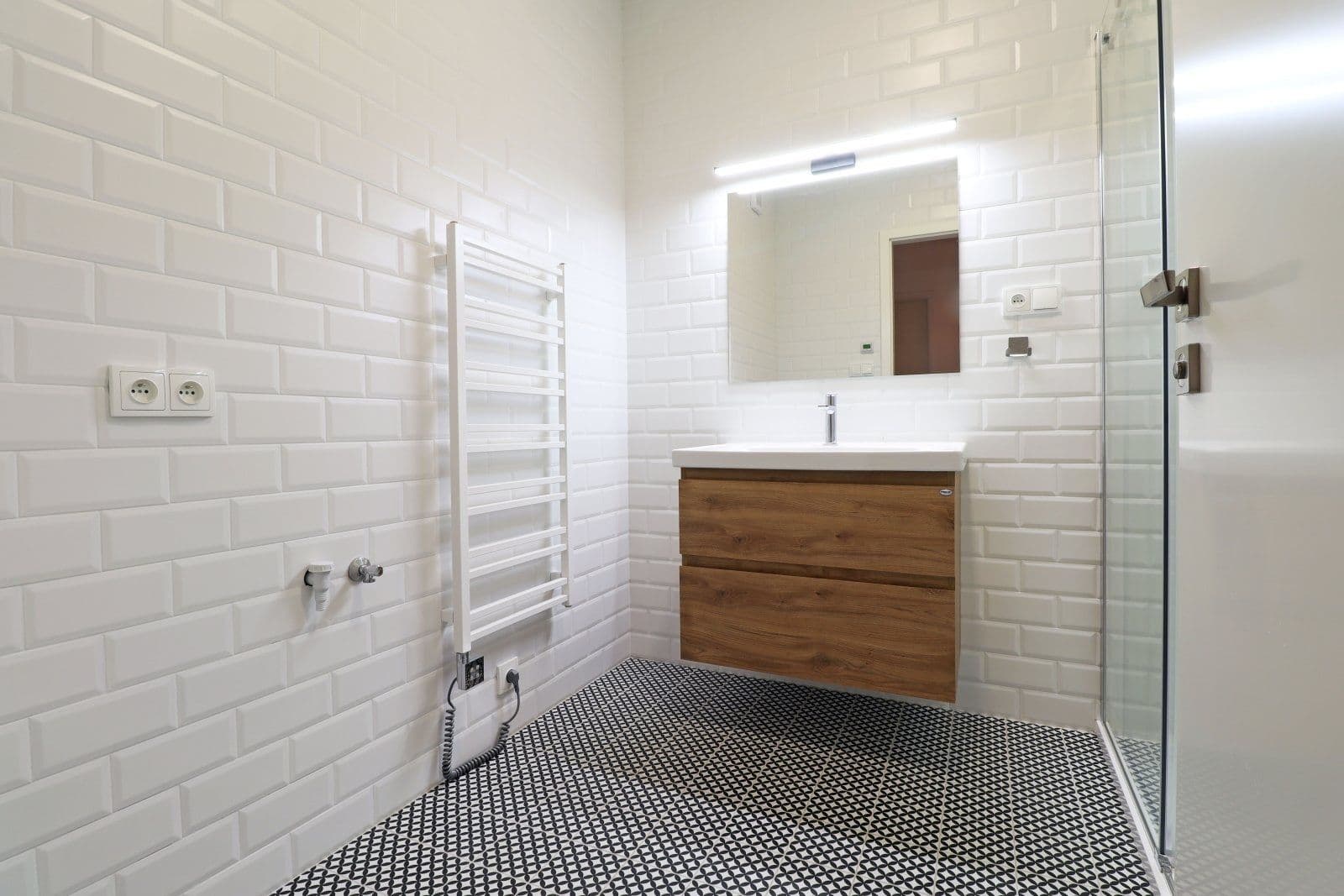 2 bedroom with open-plan kitchen flat to rent, 75 m², Křižíkova, Prague, Prague 2 bedroom with open-plan kitchen flat to rent, 75 m², Křižíkova, Prague, Prague