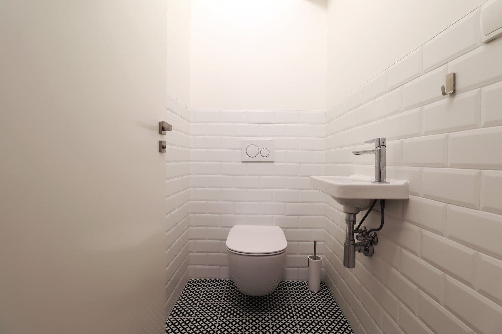 2 bedroom with open-plan kitchen flat to rent, 75 m², Křižíkova, Prague, Prague 2 bedroom with open-plan kitchen flat to rent, 75 m², Křižíkova, Prague, Prague