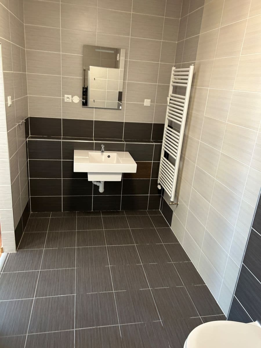 Studio flat to rent, 27 m², Suchdolské náměstí, Prague, Prague Studio flat to rent, 27 m², Suchdolské náměstí, Prague, Prague
