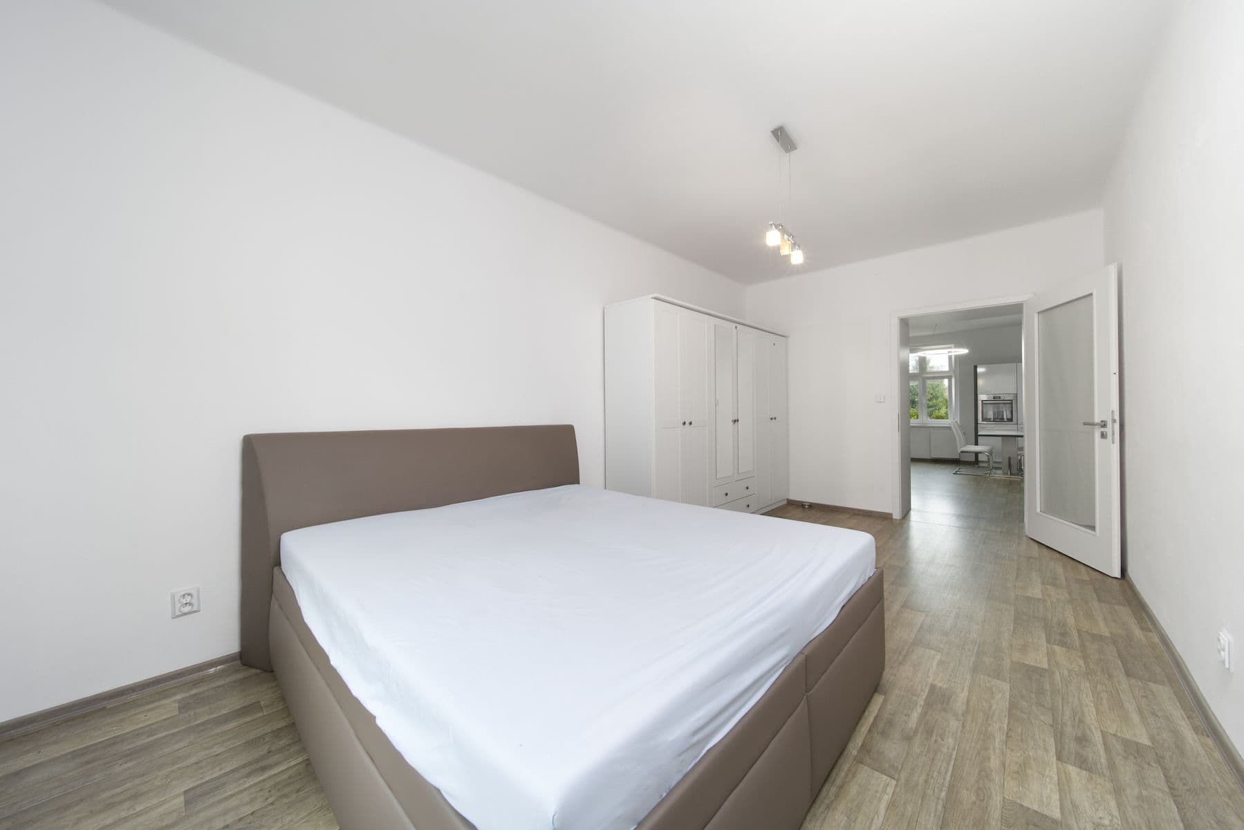 2 bedroom with open-plan kitchen flat for sale, 72 m², Alešova, Plzeň, Plzeňský Region 2 bedroom with open-plan kitchen flat for sale, 72 m², Alešova, Plzeň, Plzeňský Region