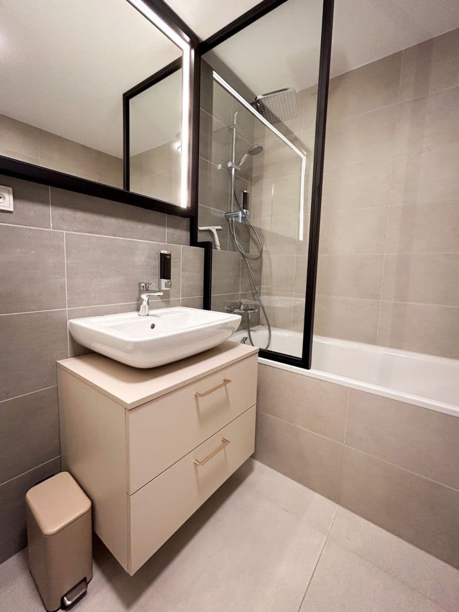 Studio flat to rent, 32 m², Olgy Havlové, Prague, Prague Studio flat to rent, 32 m², Olgy Havlové, Prague, Prague