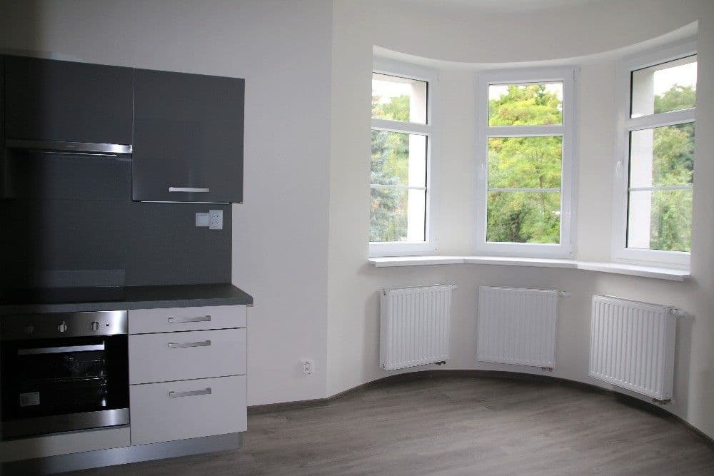 2 bedroom flat to rent, 73 m², Na Okrouhlíku, Prague, Prague 2 bedroom flat to rent, 73 m², Na Okrouhlíku, Prague, Prague