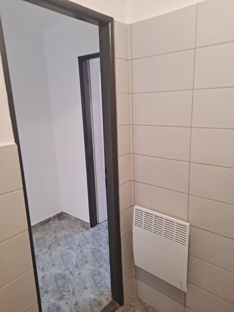 Studio flat to rent, 30 m², Husova, Třeboň, Jihočeský Region Studio flat to rent, 30 m², Husova, Třeboň, Jihočeský Region