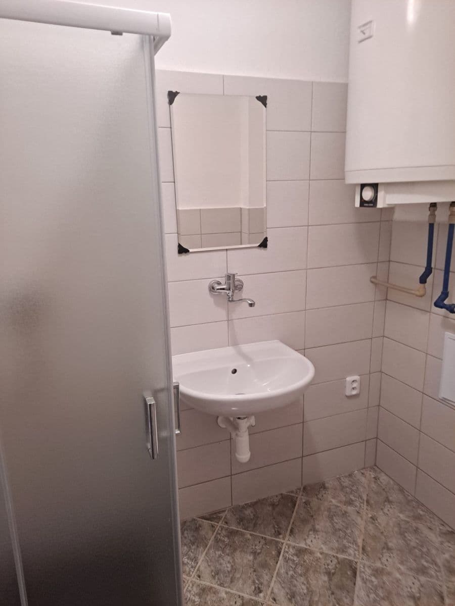 Studio flat to rent, 30 m², Husova, Třeboň, Jihočeský Region Studio flat to rent, 30 m², Husova, Třeboň, Jihočeský Region