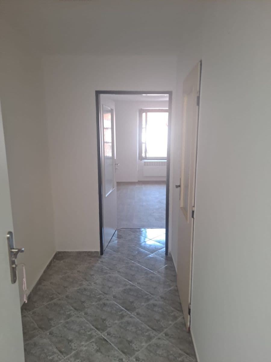 Studio flat to rent, 30 m², Husova, Třeboň, Jihočeský Region Studio flat to rent, 30 m², Husova, Třeboň, Jihočeský Region