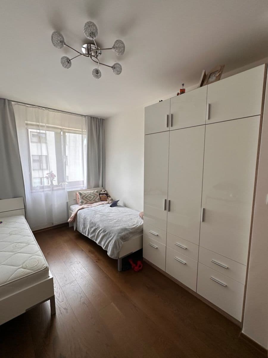 2 bedroom with open-plan kitchen flat to rent, 85 m², Učňovská, Prague, Prague 2 bedroom with open-plan kitchen flat to rent, 85 m², Učňovská, Prague, Prague