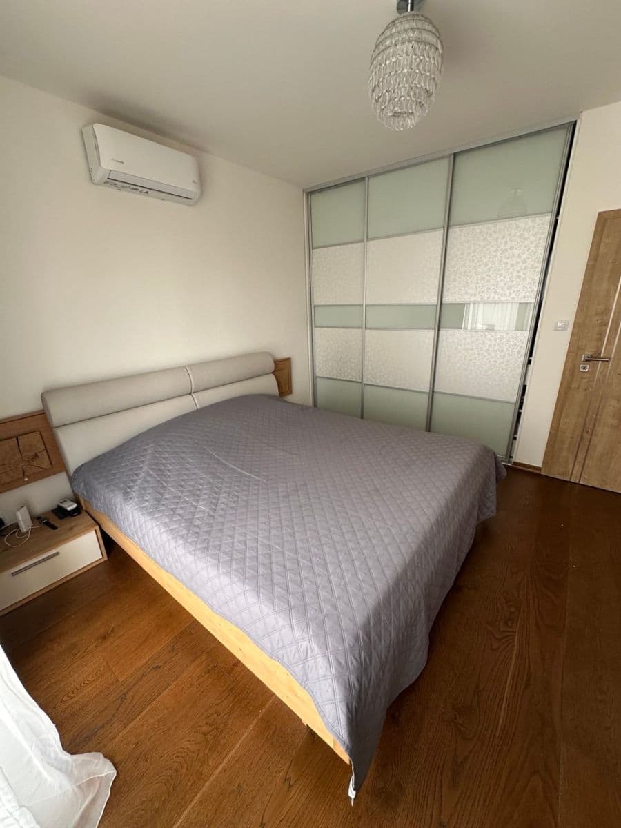 2 bedroom with open-plan kitchen flat to rent, 85 m², Učňovská, Prague, Prague 2 bedroom with open-plan kitchen flat to rent, 85 m², Učňovská, Prague, Prague