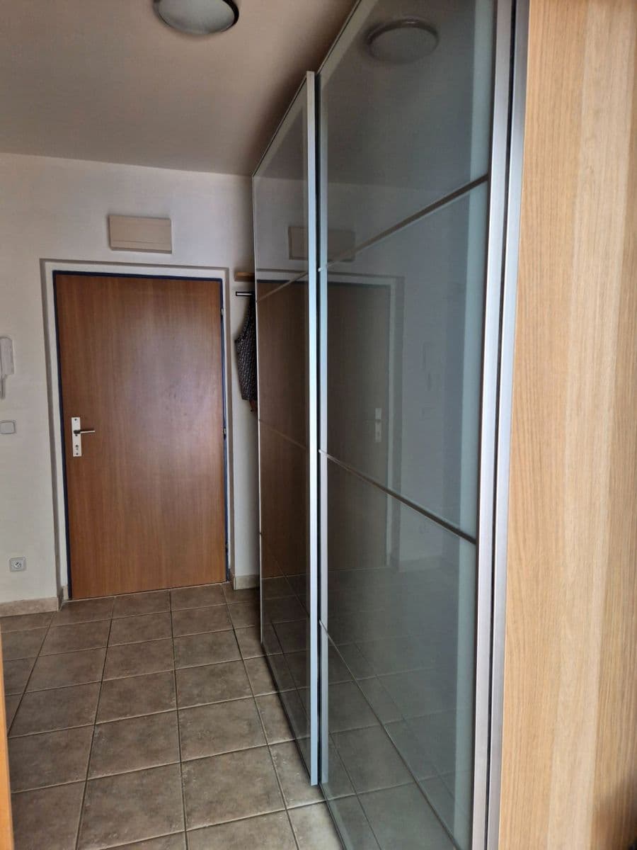 Studio flat to rent, 33 m², Kudrnova, Prague, Prague Studio flat to rent, 33 m², Kudrnova, Prague, Prague