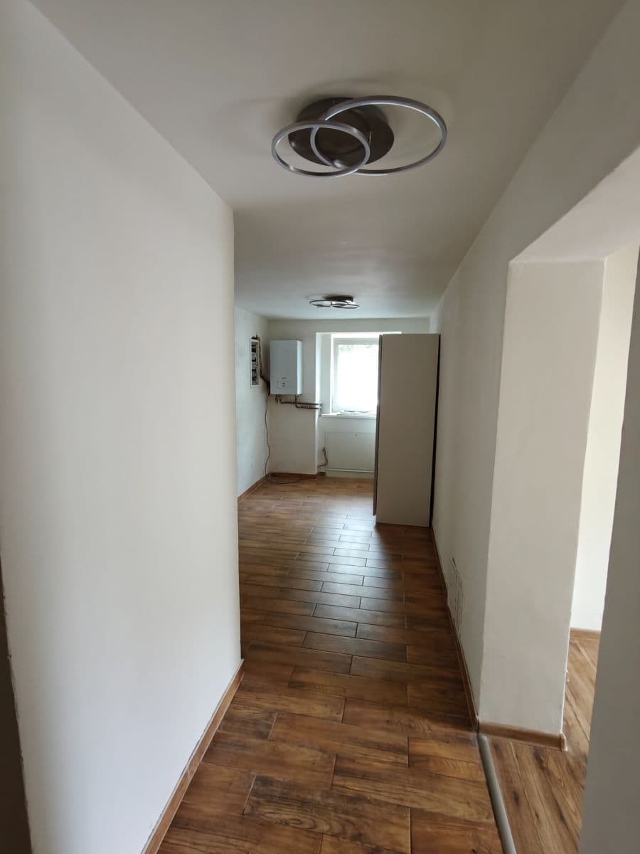 2 bedroom with open-plan kitchen flat to rent, 90 m², U Šamotky, Liberec, Liberecký Region 2 bedroom with open-plan kitchen flat to rent, 90 m², U Šamotky, Liberec, Liberecký Region