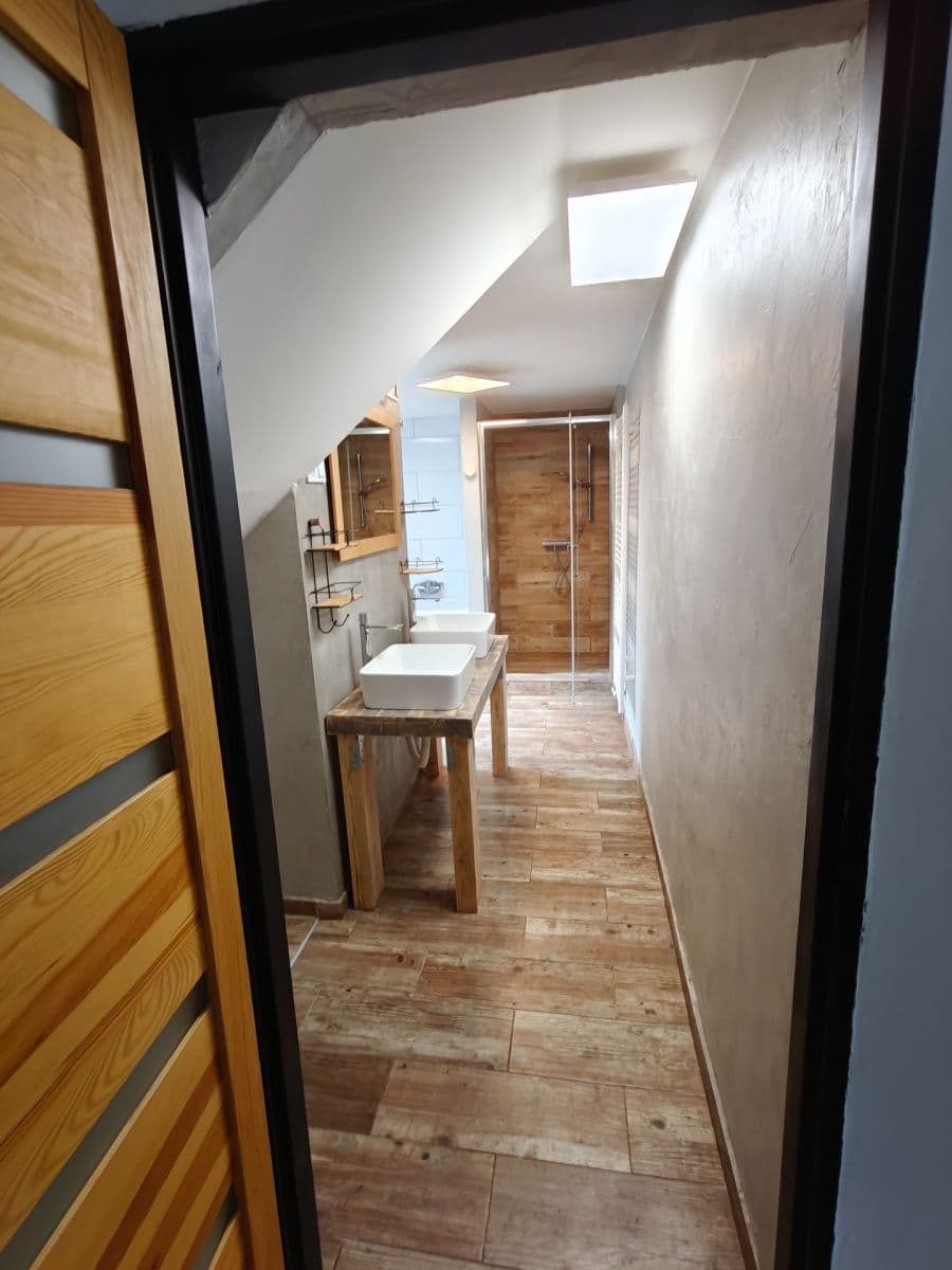 2 bedroom with open-plan kitchen flat to rent, 90 m², U Šamotky, Liberec, Liberecký Region 2 bedroom with open-plan kitchen flat to rent, 90 m², U Šamotky, Liberec, Liberecký Region