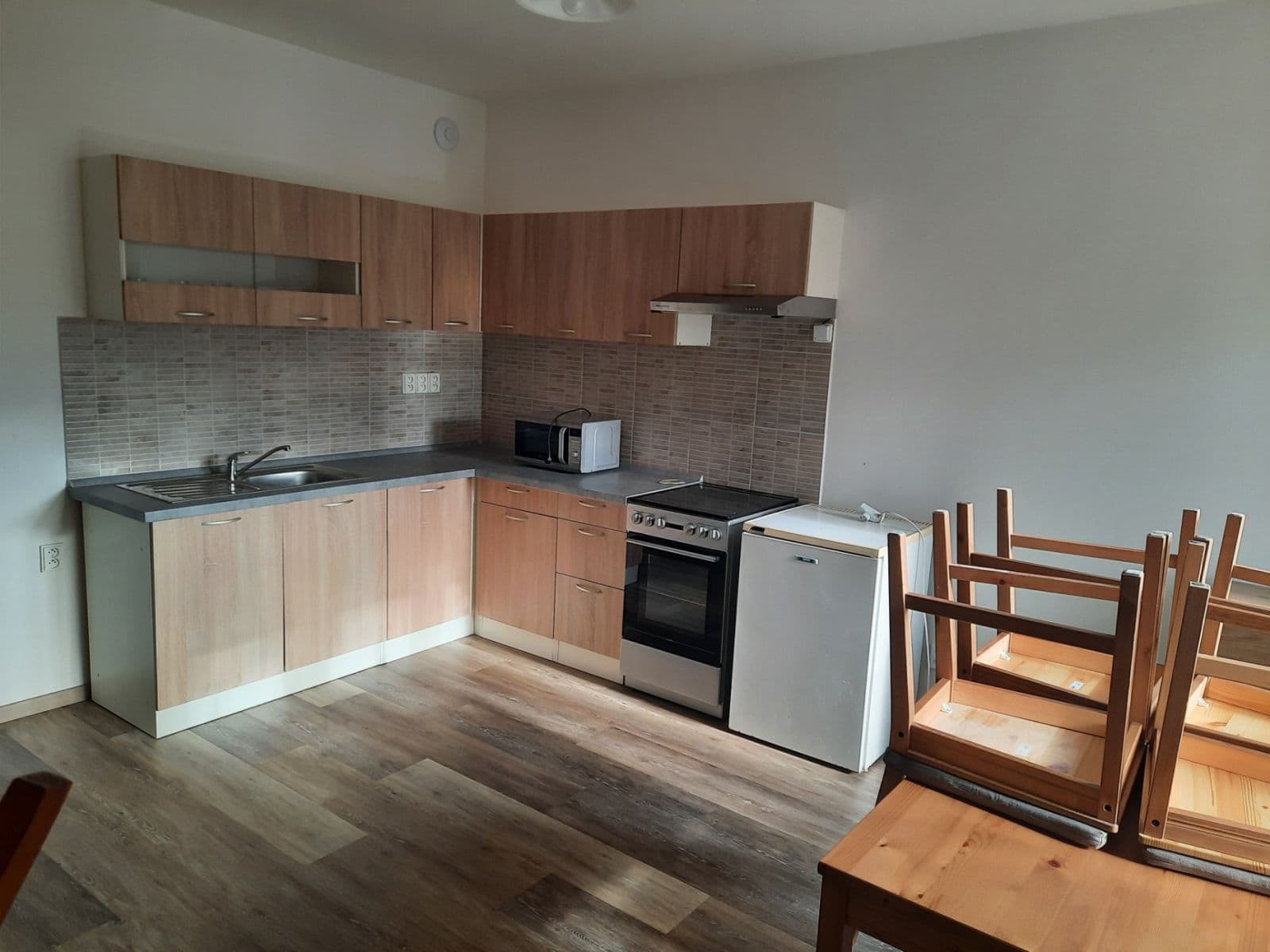 1 bedroom with open-plan kitchen flat to rent, 45 m², Budovcova, Mnichovo Hradiště, Středočeský Region 1 bedroom with open-plan kitchen flat to rent, 45 m², Budovcova, Mnichovo Hradiště, Středočeský Region