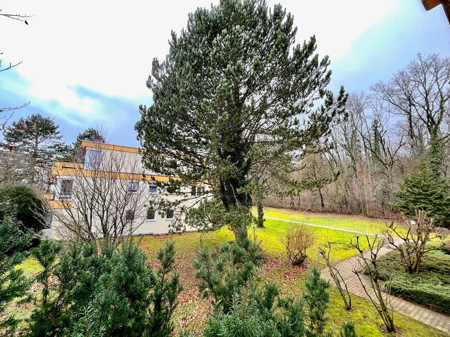 2 bedroom with open-plan kitchen flat to rent, 115 m², Göppingen, Baden-Württemberg 2 bedroom with open-plan kitchen flat to rent, 115 m², Göppingen, Baden-Württemberg