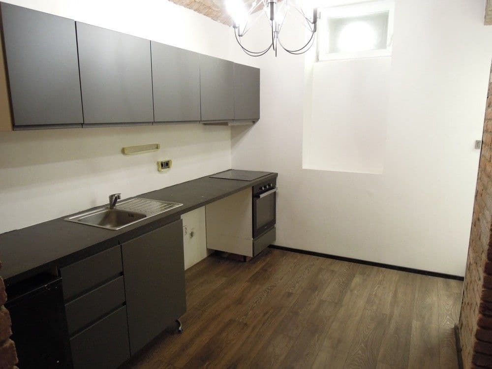 1 bedroom flat to rent, 49 m², Seifertova, Prague, Prague 1 bedroom flat to rent, 49 m², Seifertova, Prague, Prague