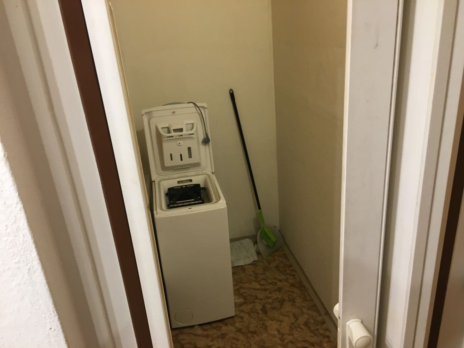 Studio flat to rent, 30 m², Jana Masaryka, Hradec Králové, Královéhradecký Region Studio flat to rent, 30 m², Jana Masaryka, Hradec Králové, Královéhradecký Region