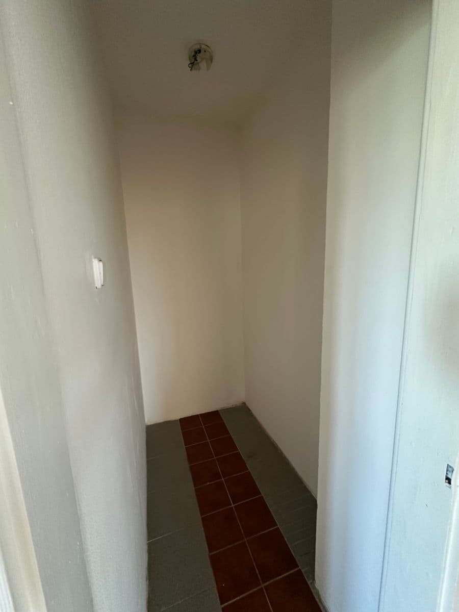 3 bedroom flat to rent, 83 m², Pod Labuťkou, Prague, Prague 3 bedroom flat to rent, 83 m², Pod Labuťkou, Prague, Prague